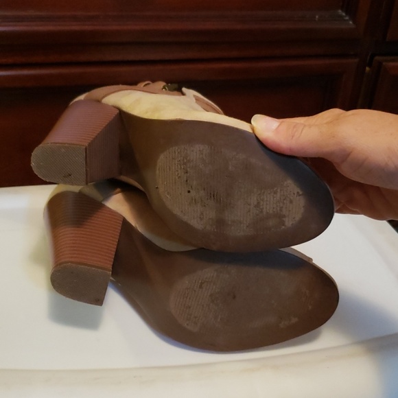 heels - Picture 3 of 3